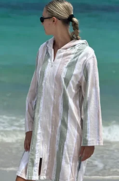 Towel Robes & Ponchos|Towel Robes & Ponchos^Back Beach Co Island Hooded Towelling Robe S/M Sand
