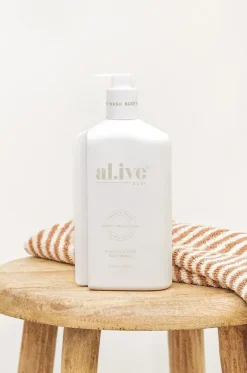 Travel|Home & Body^Al.ive Body Mango & Lychee Body Wash 750ml