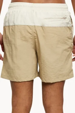 Boardshorts^Urban Classics Mens Block Swim Short Beige