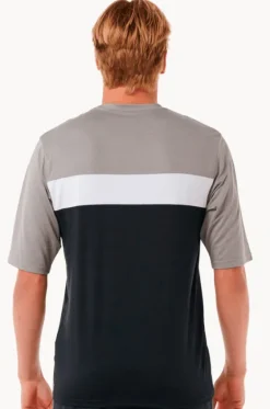 Rashies^Rip Curl Mens Undertow Short Sleeve Suntop Black/grey