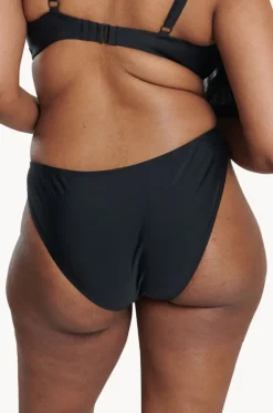 Bottoms^Raq Apparel Plain 90's Brief BLACK