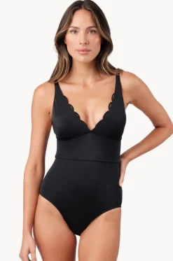 One Pieces^Une Piece Scalloped Classic One Piece Black